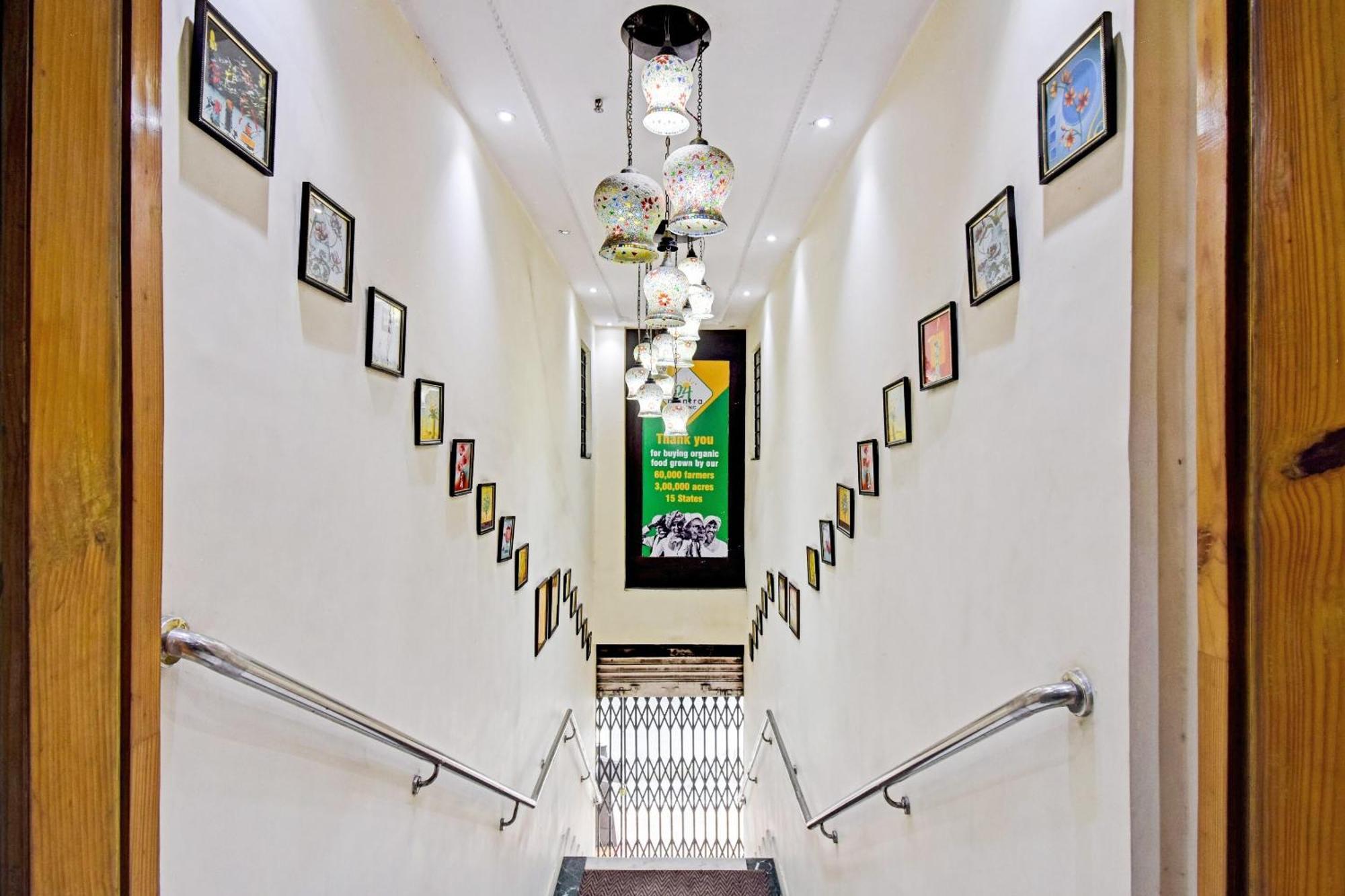 Collection O Motisarai Hotel Kolkata Exterior photo