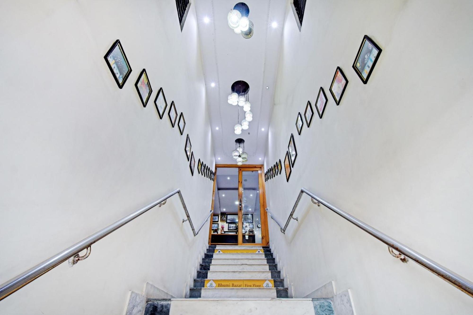 Collection O Motisarai Hotel Kolkata Exterior photo